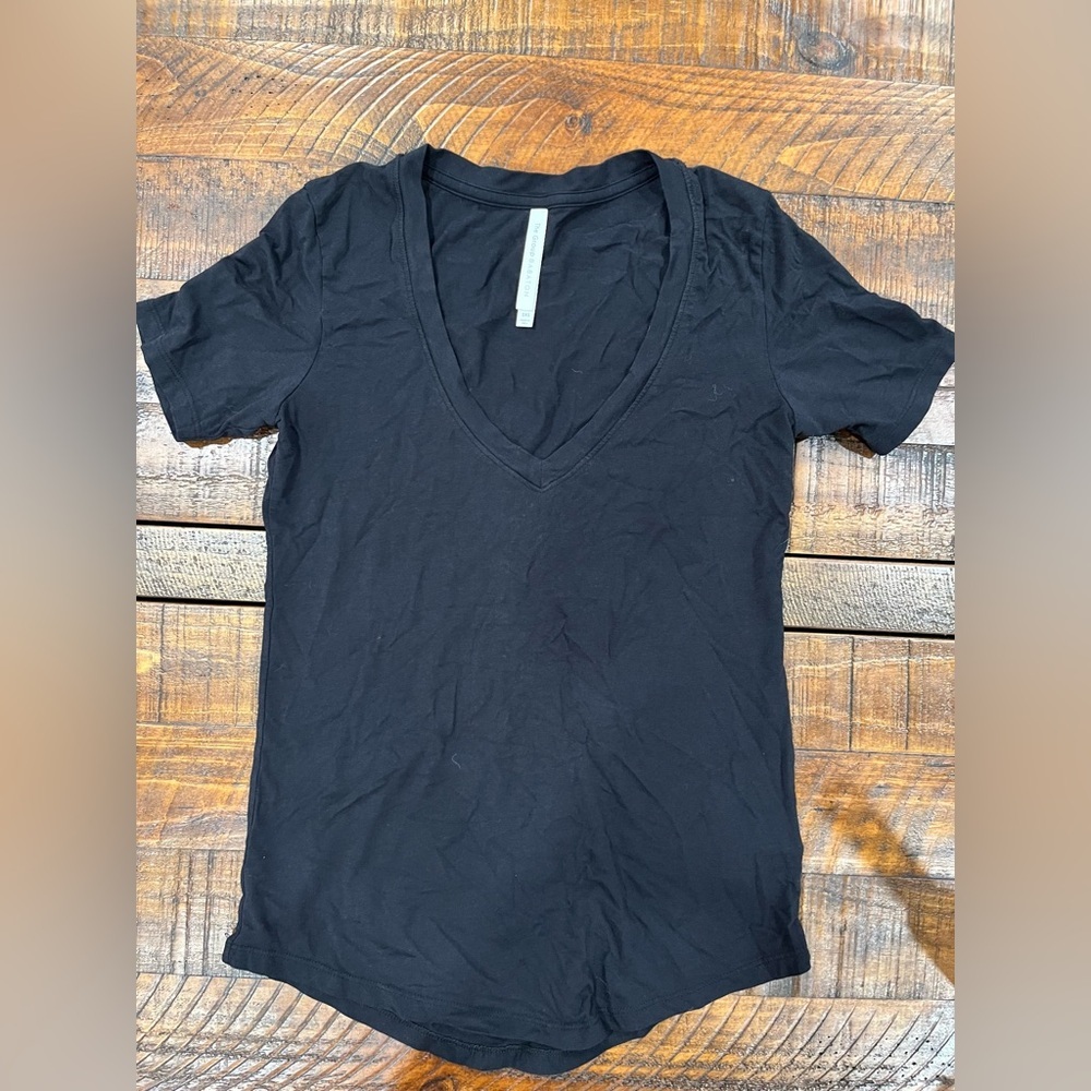 Babaton Oversized Black V-Neck Short Sleeve Tee